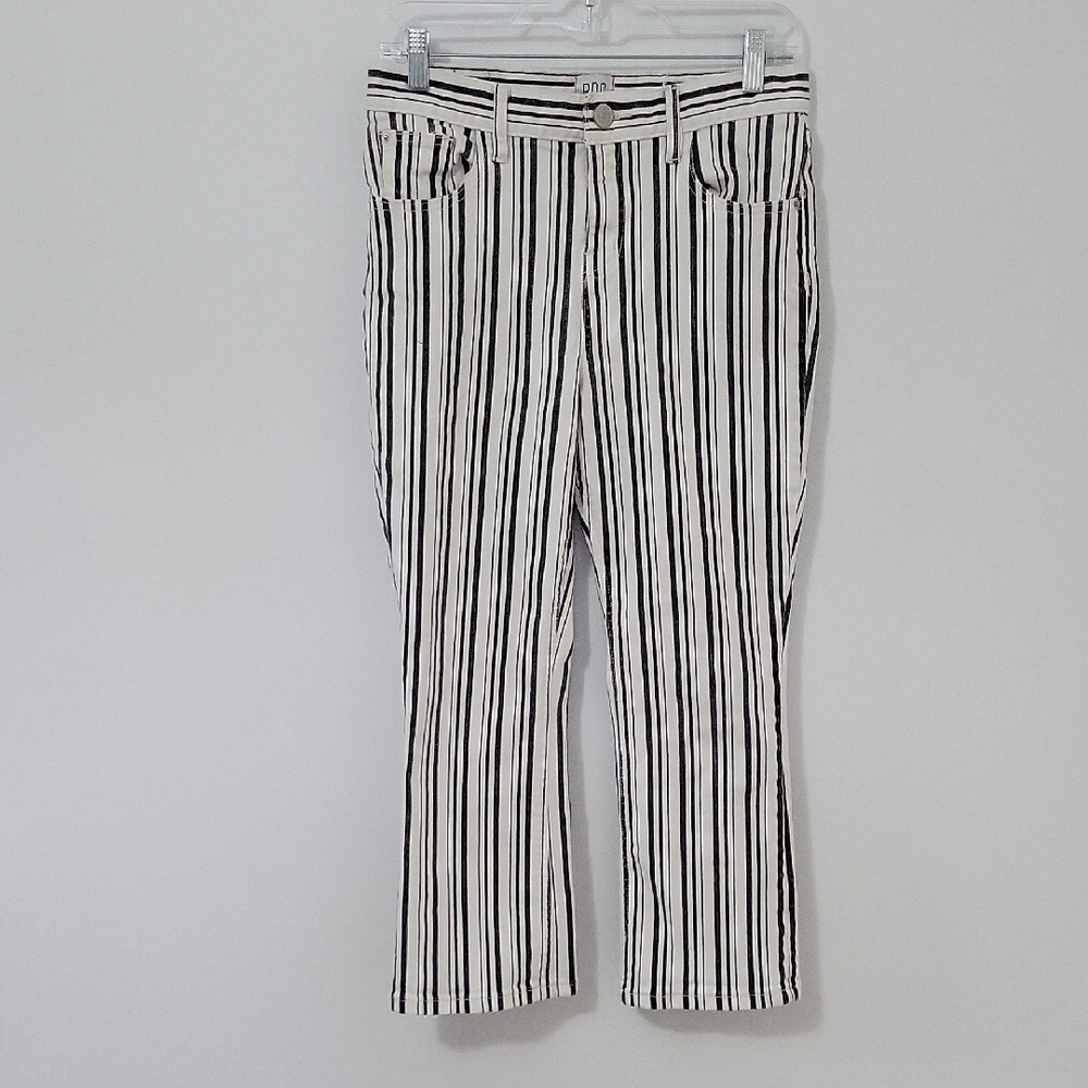 BDG Kick Flare High Rise Cropped Jeans, Size 28